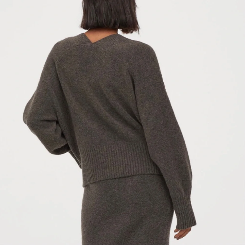 H&M Rhinestone Button Cardigan - Picture 8 of 12